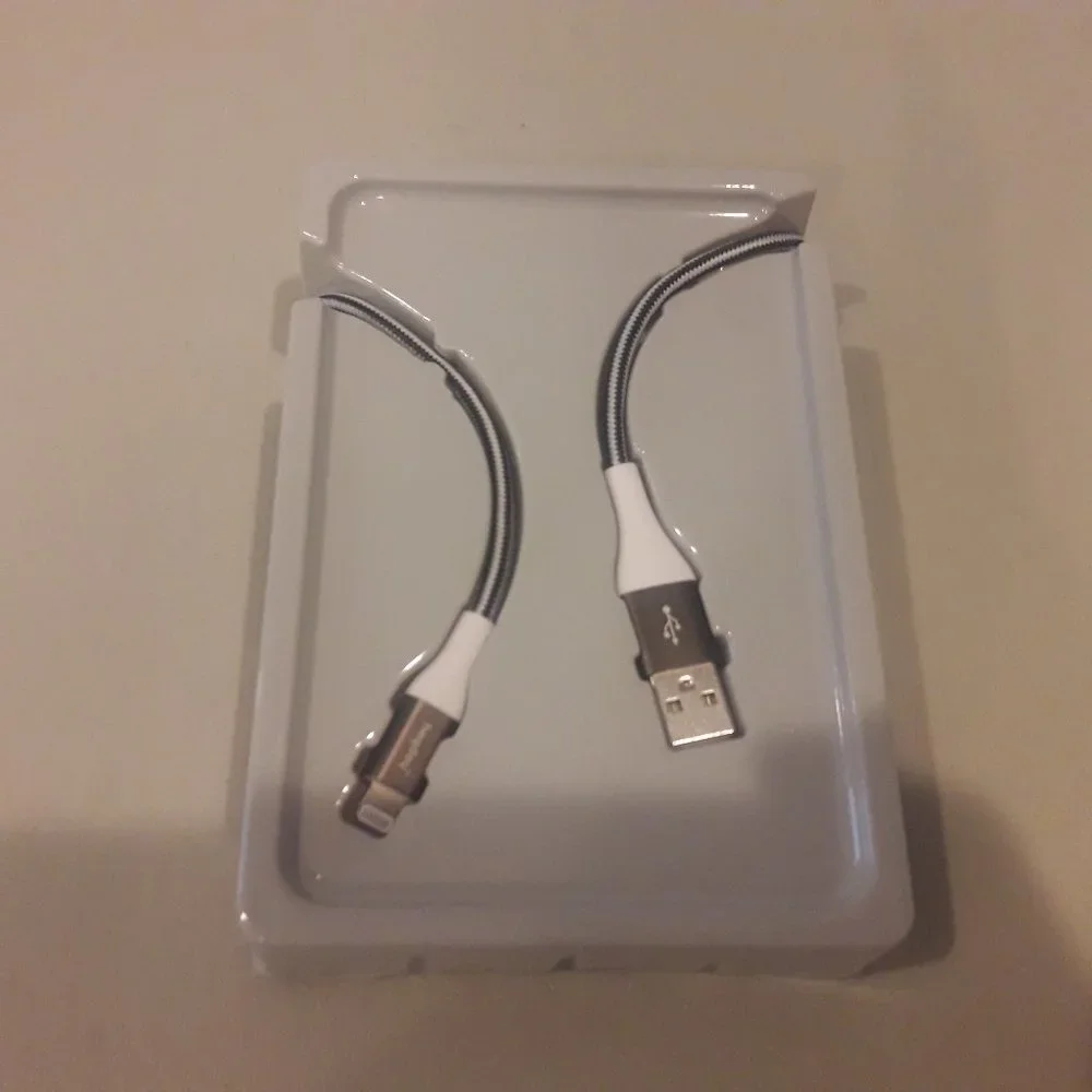 6 Ft Heyday charging cable made for iPhone and iPad